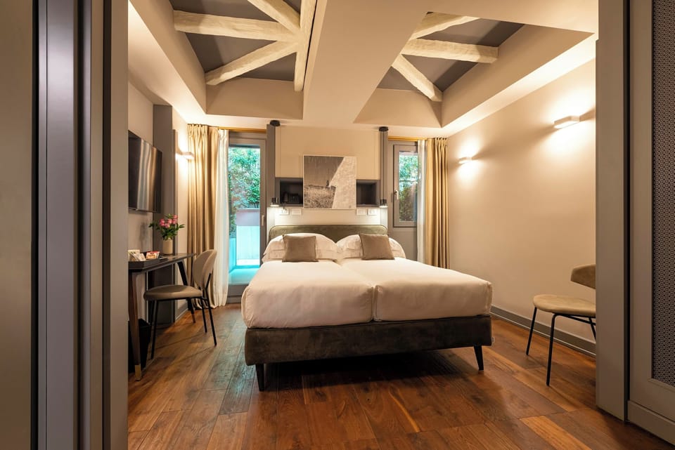 Classic Double Room (Hollywood style) | Premium bedding, down comforters, pillowtop beds, minibar
