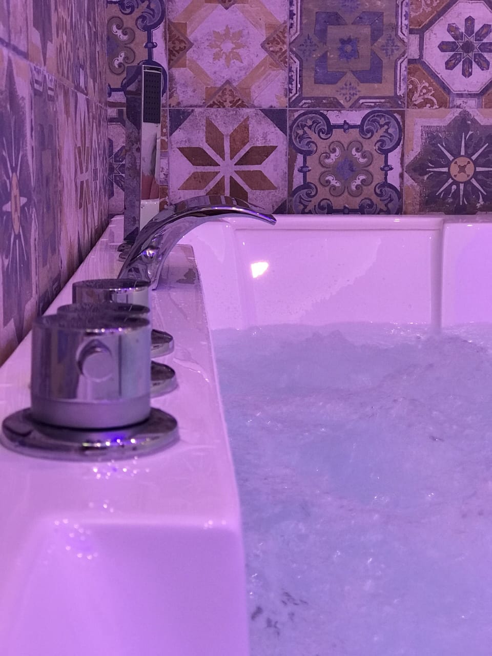 Private spa tub