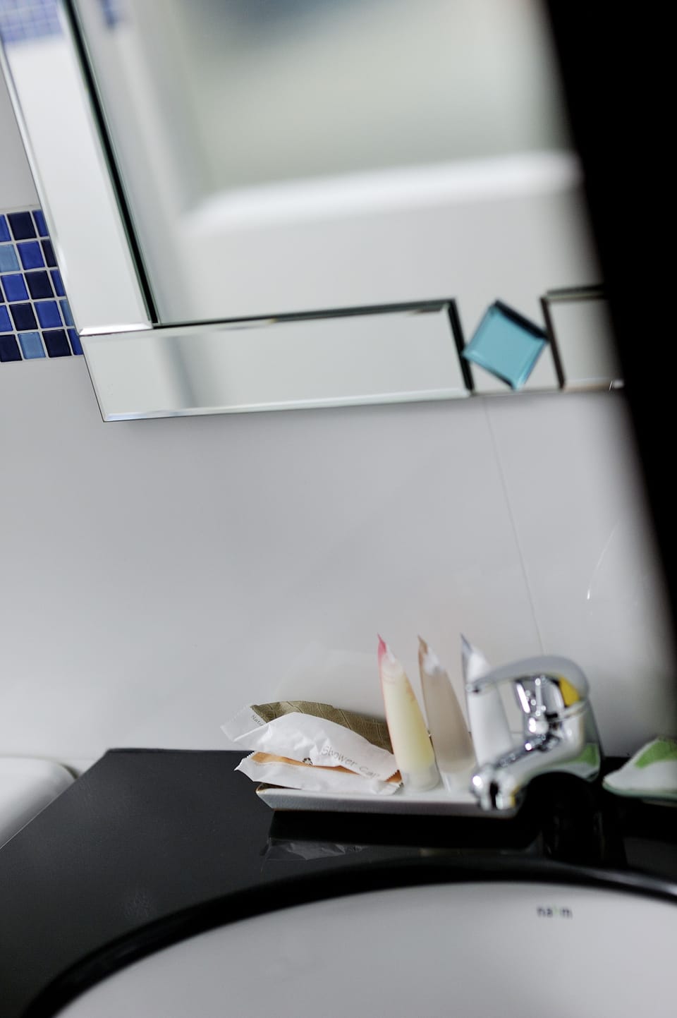 Shower, free toiletries, hair dryer, bidet