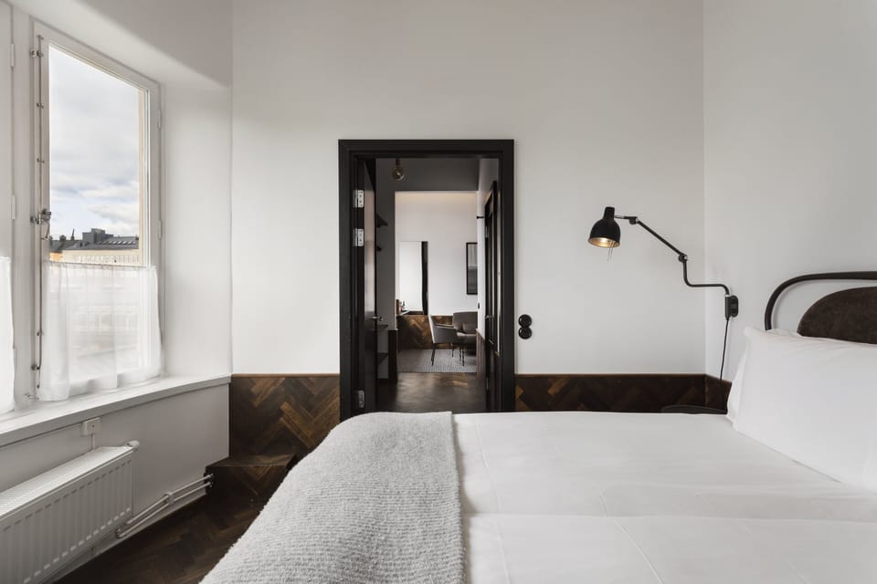 Suite | In-room safe, iron/ironing board, free cribs/infant beds, free WiFi