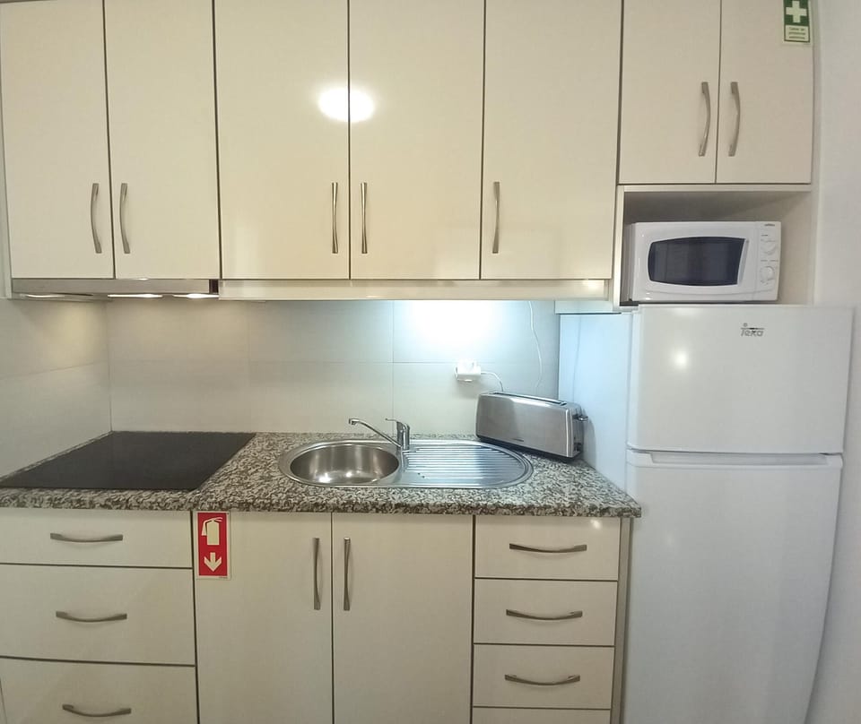 House | Private kitchen | Fridge, microwave