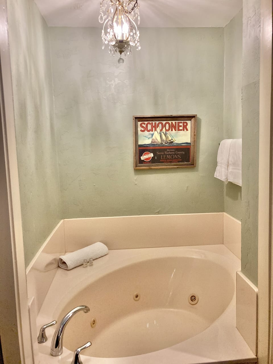 Memories | Bathroom | Free toiletries, hair dryer, bathrobes, towels