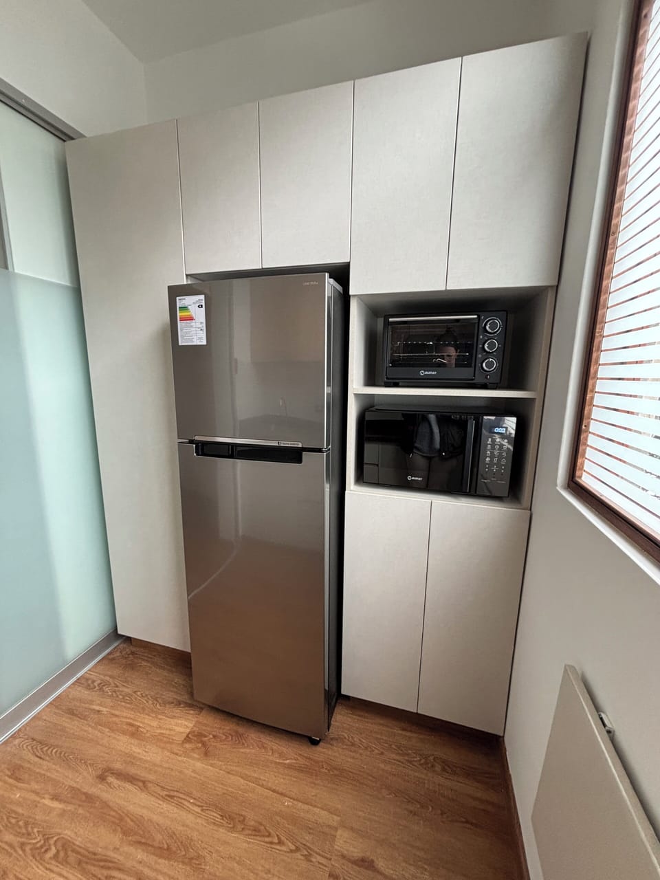 Senior Apartment, 1 Queen Bed | Private kitchen | Fridge, microwave, cookware/dishes/utensils