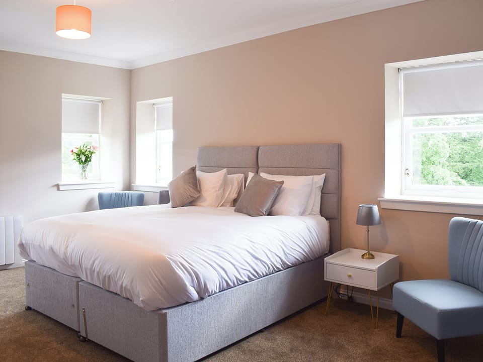 Double bedroom | Fascadail - Inchrie Holiday Cottages, Aberfoyle
