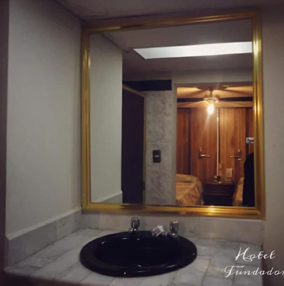 Shower, towels, soap, toilet paper