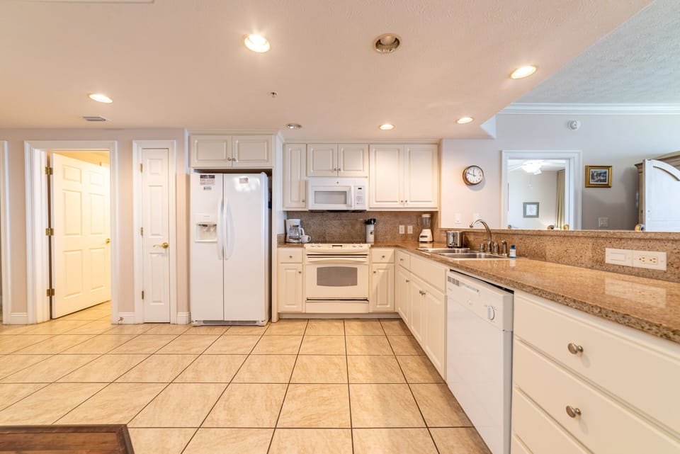 Spacious kitchen