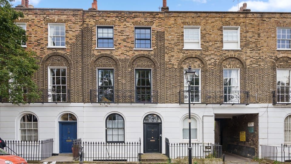 Street View. Terraced house.