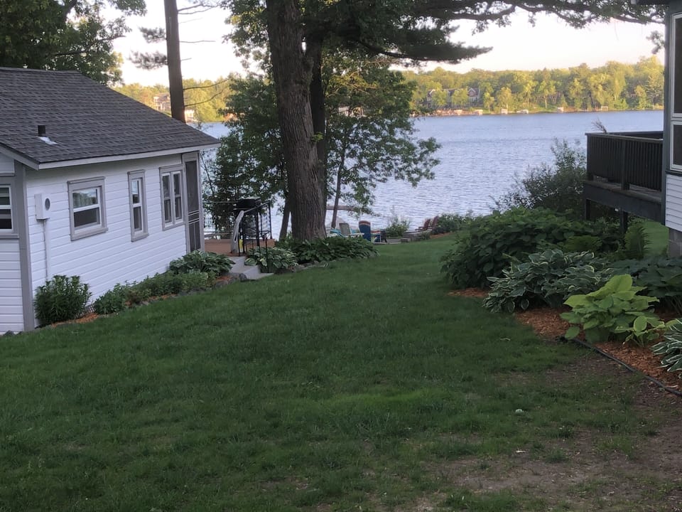 Side view Cottage