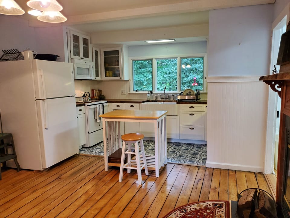 Large, open country kitchen