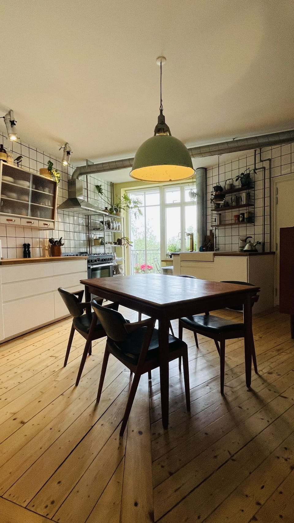 Dining Room, Kitchen