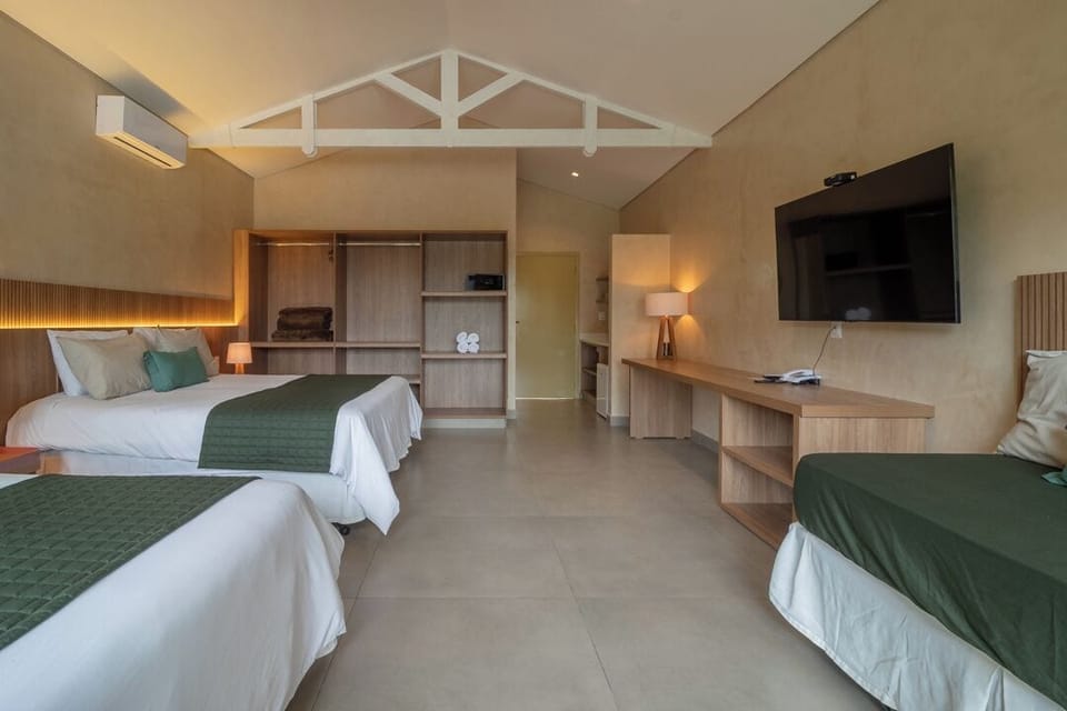 Chalet, Lake View | Premium bedding, minibar, in-room safe, desk