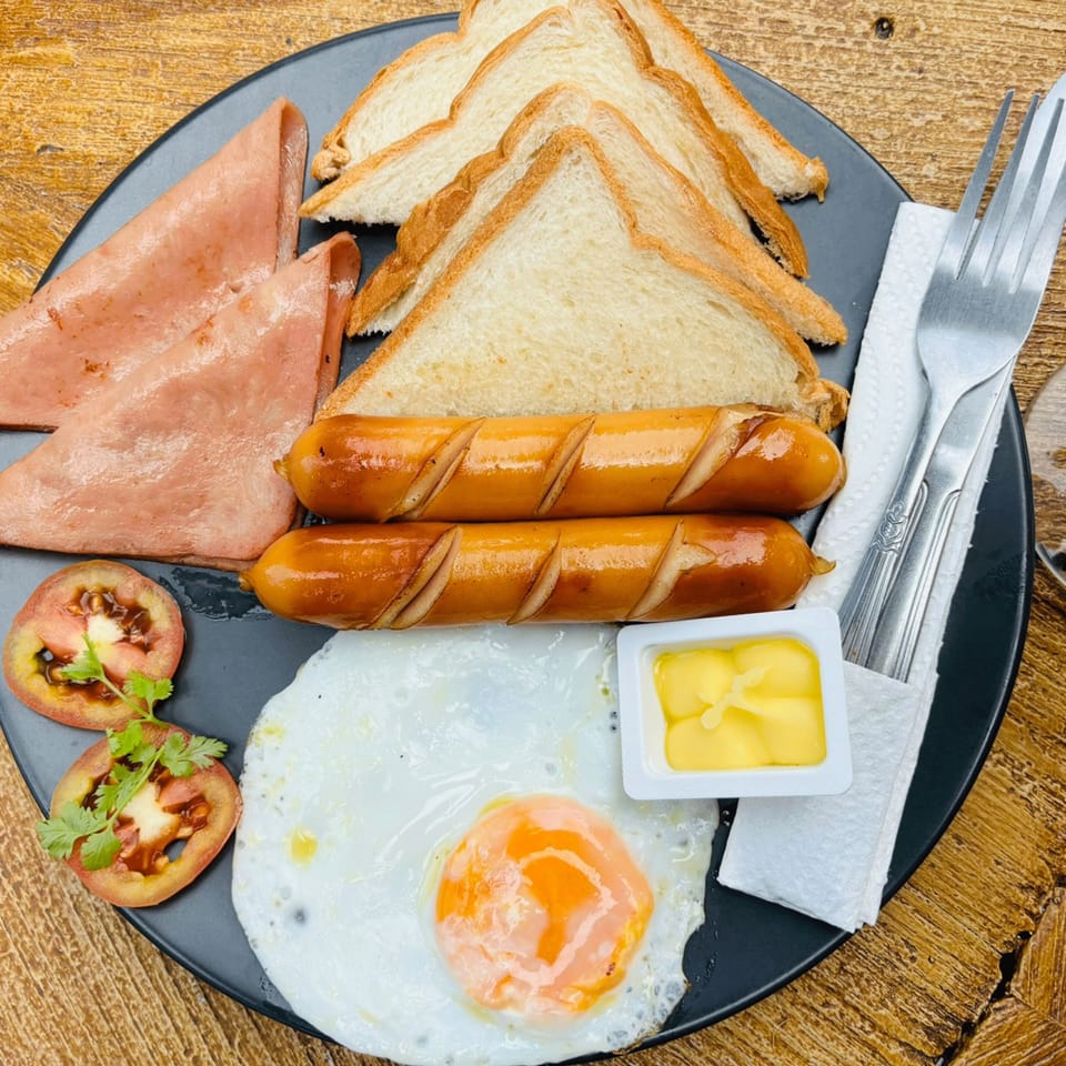 Daily local cuisine breakfast for a fee