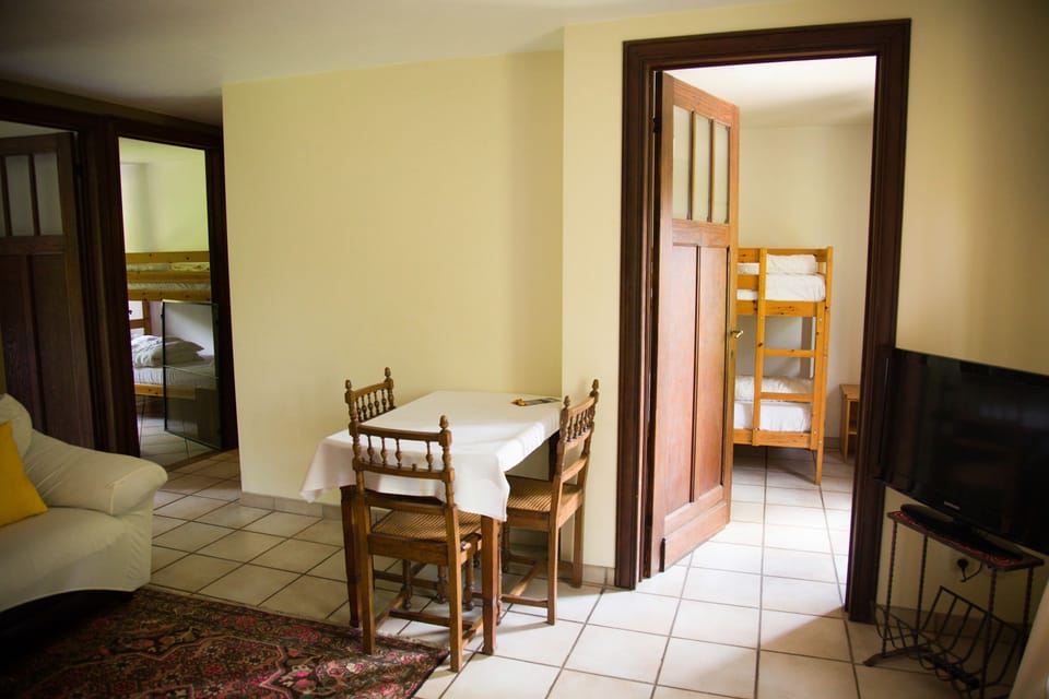 Suite, 3 Bedrooms | In-room dining