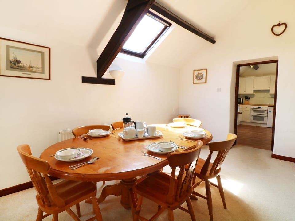 Cottage | Interior