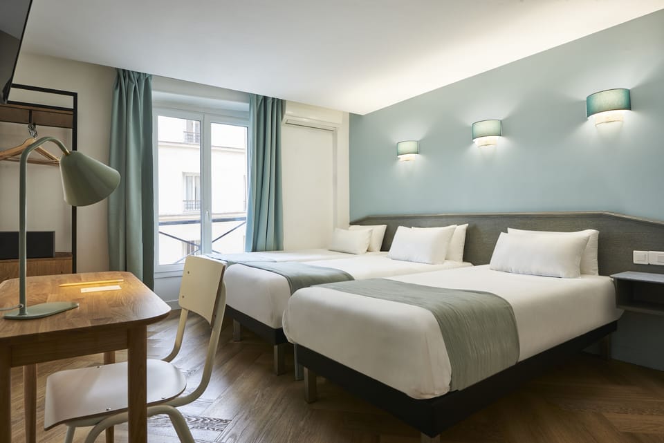 Triple Room | Free WiFi, bed sheets