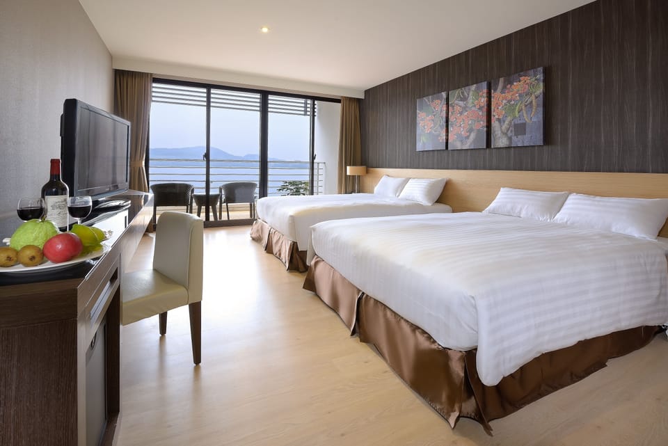 Deluxe Quadruple Room, Lake View | In-room safe, desk, blackout drapes, free WiFi