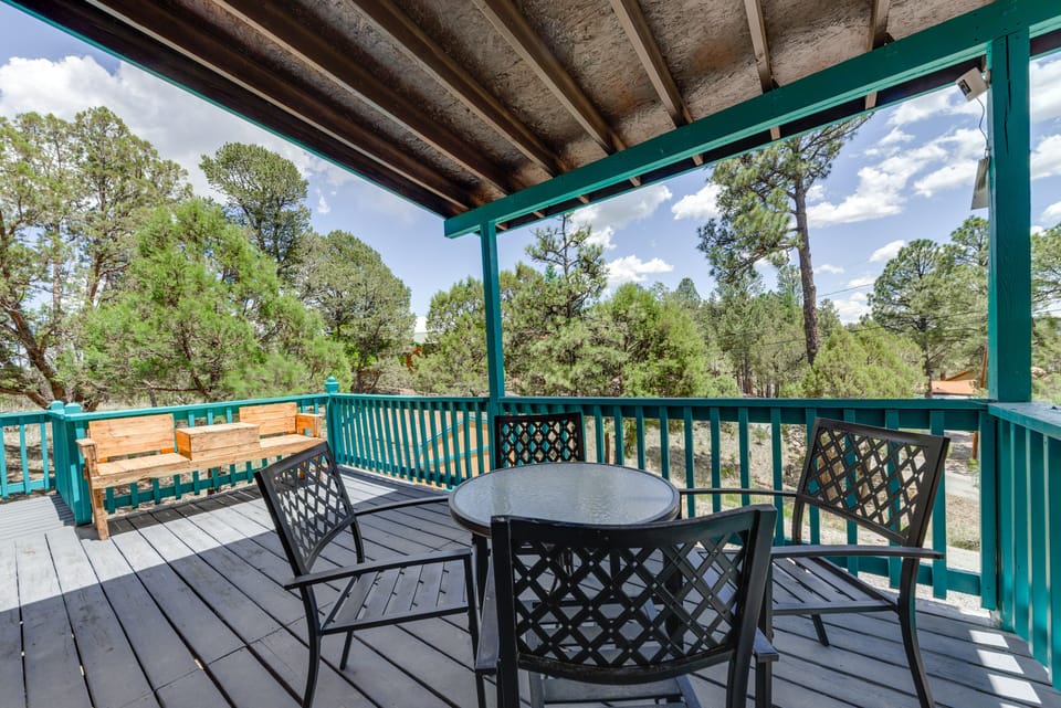 Ruidoso Vacation Rental | 3BR | 3BA | 1,728 Sq Ft | 2 Steps Required to Access