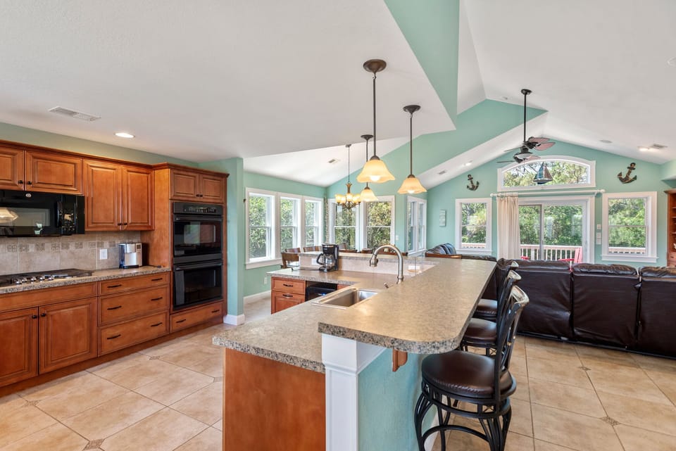 CC178: Atlantic Star | Top Level Kitchen
