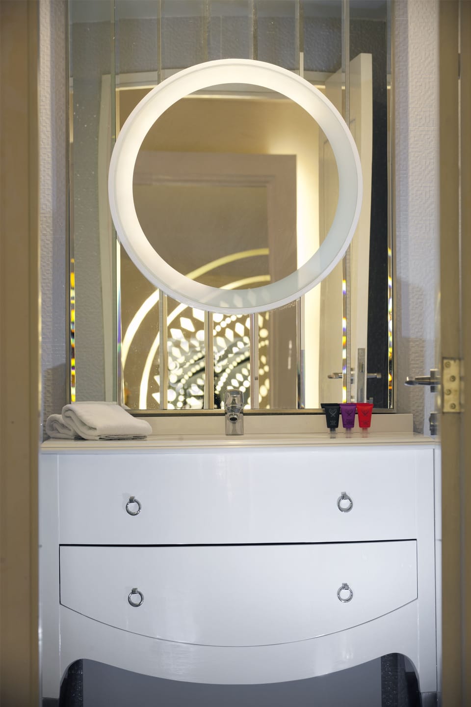 Shower, free toiletries, hair dryer, bathrobes