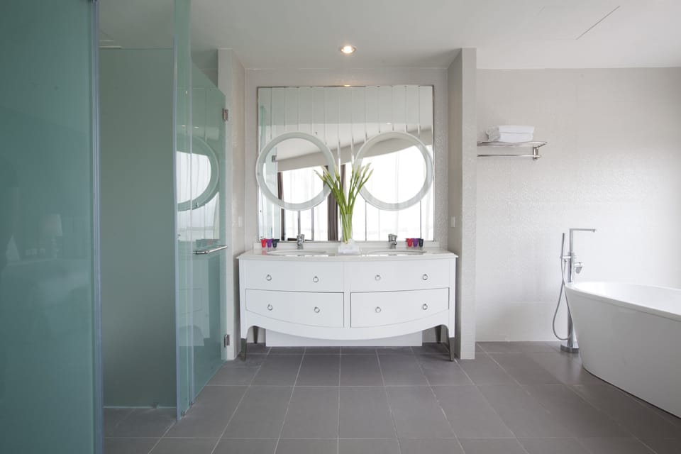 Shower, free toiletries, hair dryer, bathrobes