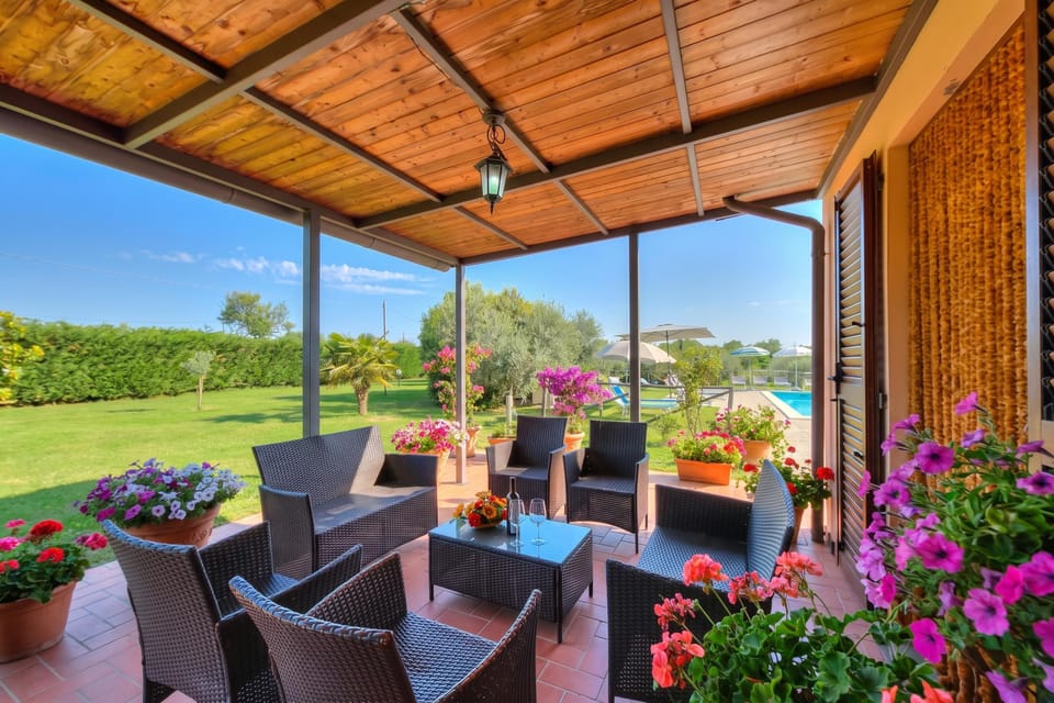 Family Villa, 4 Bedrooms, 2 Bathrooms, Mountainside (Villa San Lorenzo) | Terrace/patio