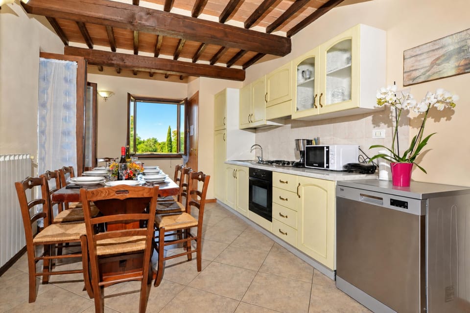 Family Villa, 4 Bedrooms, 2 Bathrooms, Mountainside (Villa San Lorenzo) | Private kitchen | Coffee/tea maker, fridge, microwave, stovetop