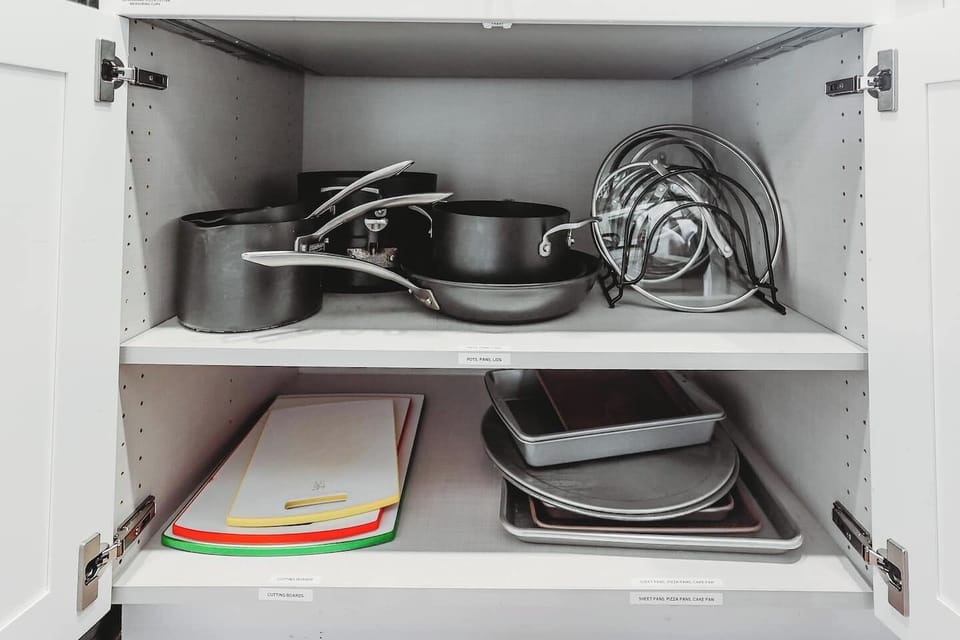 We are not your run of the mill rental. We provide REAL pans. None of the college apartment cookware. Pans. Cutting Boards. 