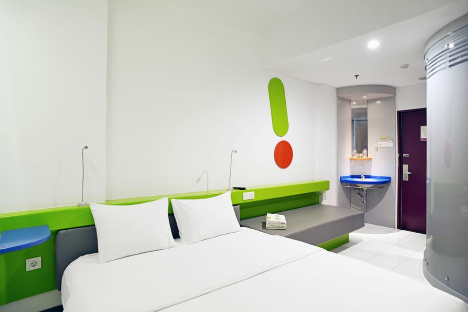 In-room safe, desk, free WiFi, bed sheets