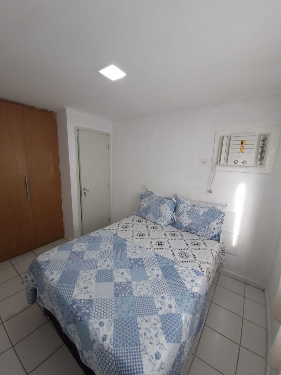 Basic Apartment | 1 bedroom, iron/ironing board, travel crib, free WiFi