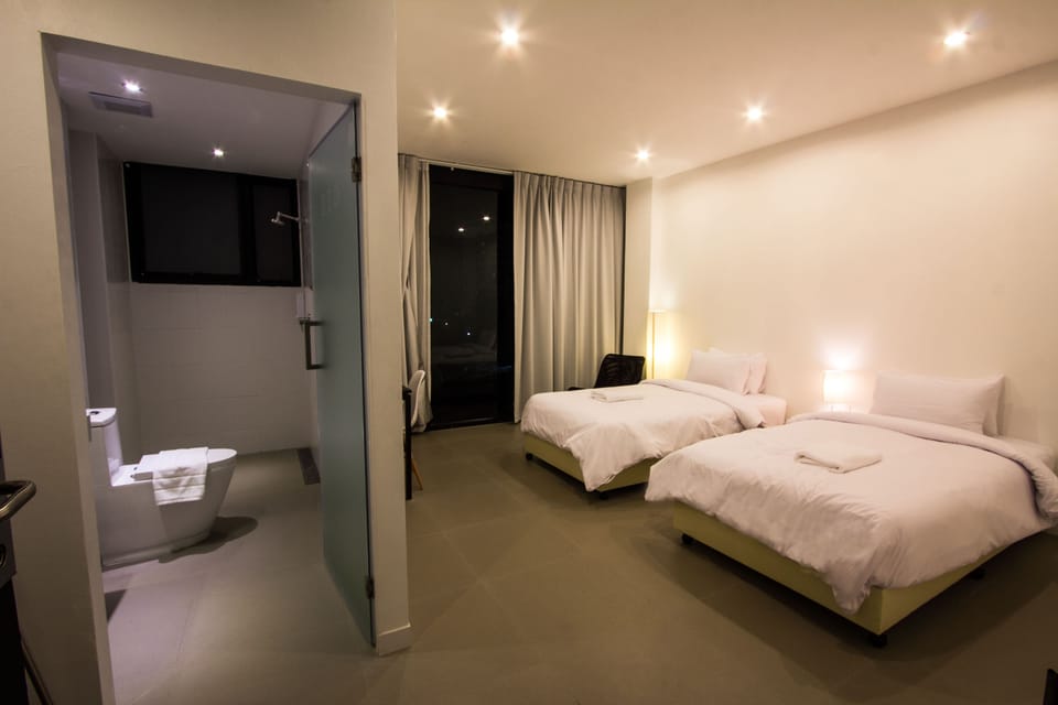 Twin Room (Adult Only) | Premium bedding, minibar, desk, iron/ironing board