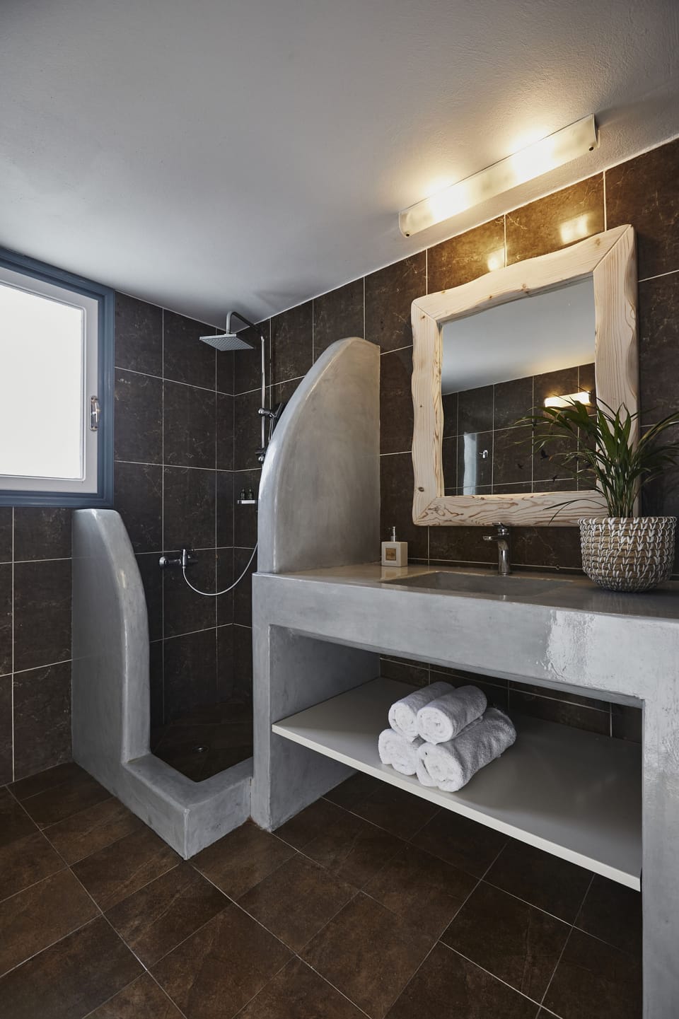 Shower, rainfall showerhead, eco-friendly toiletries, hair dryer