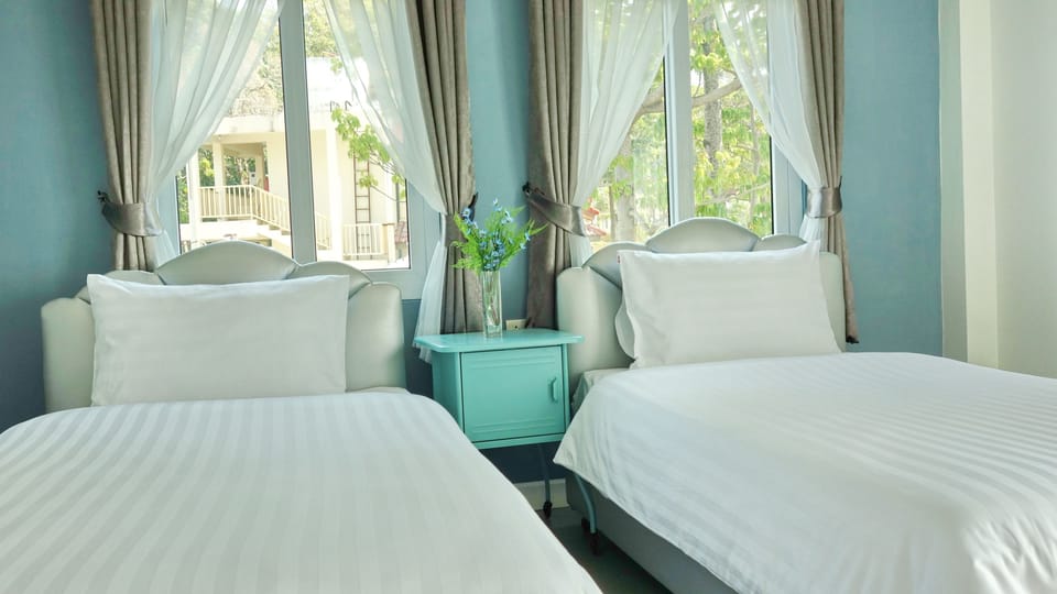 In-room safe, desk, free WiFi, bed sheets