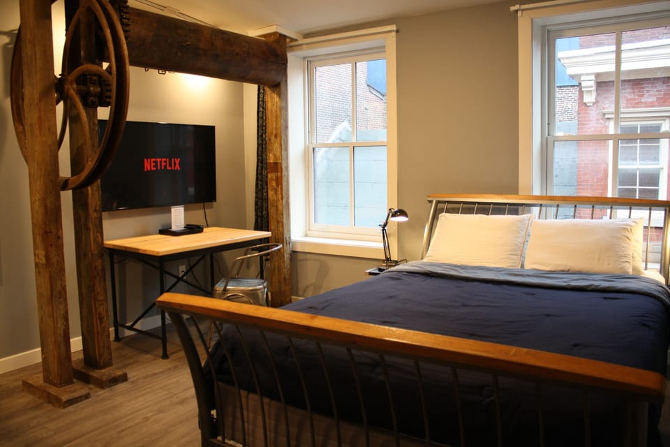 Private Family Room | Blackout drapes, iron/ironing board, free WiFi, bed sheets