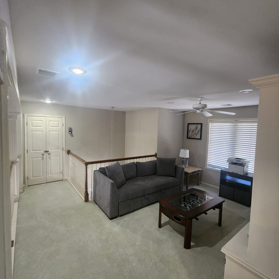 Open Loft 2nd Floor Queen Pullout Couch and Office space. 