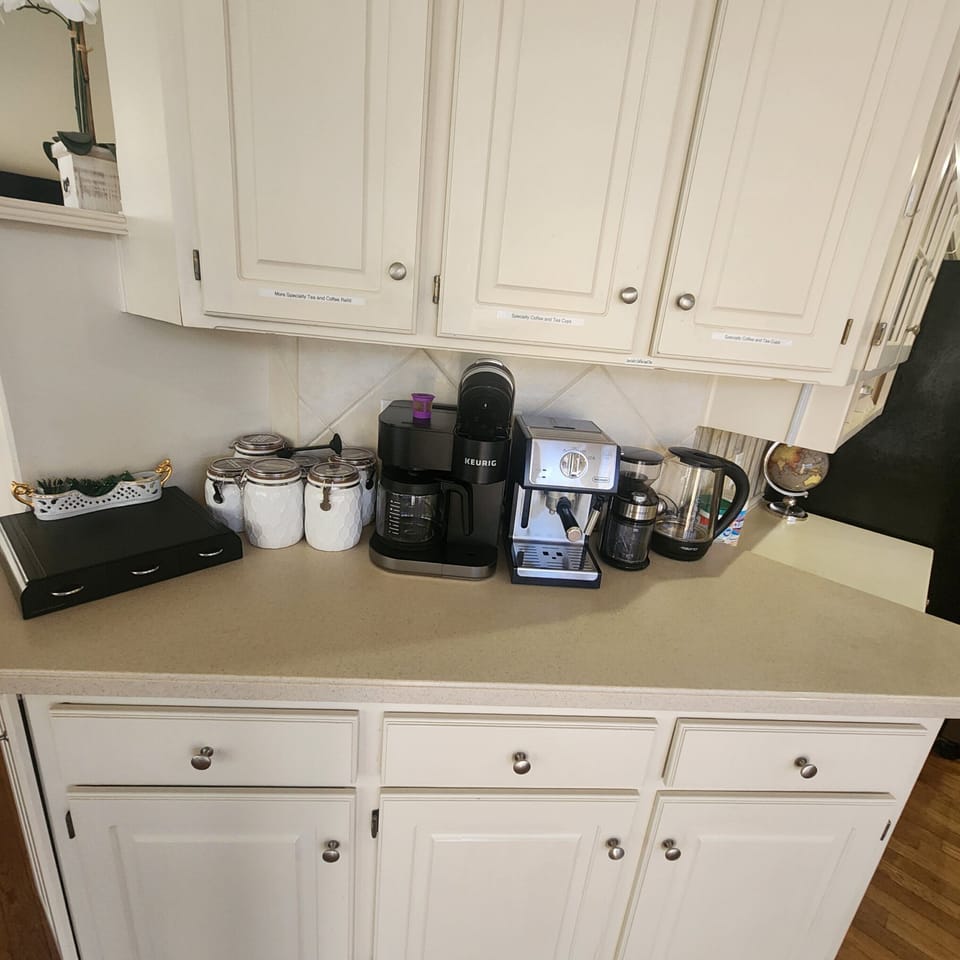 Coffee & Tea Lovers Dream!!