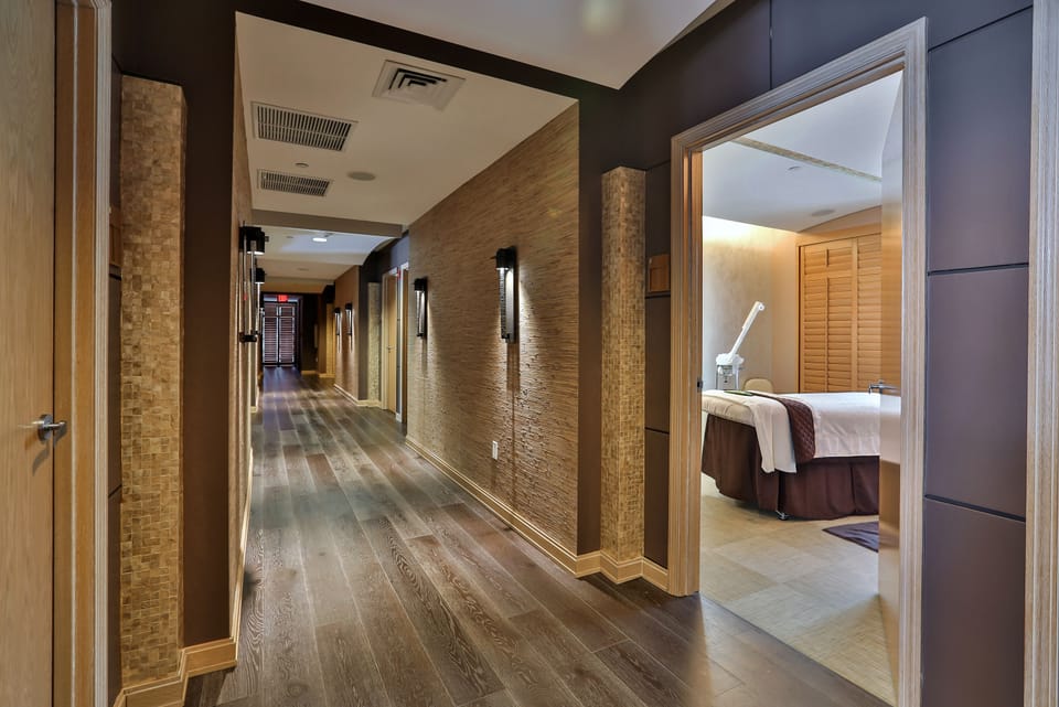 Couples treatment rooms, sauna, hot tub, steam room, body treatments