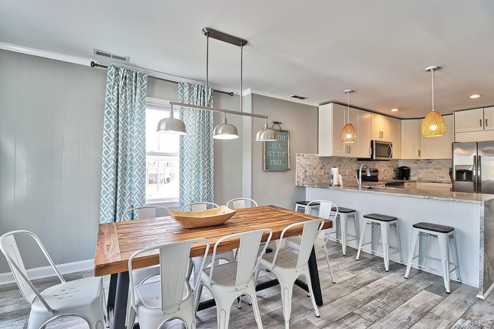Lower Floor Dining