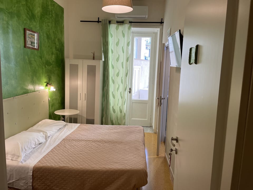 Standard Double Room, Ensuite, Courtyard View (Verdiana) | Interior