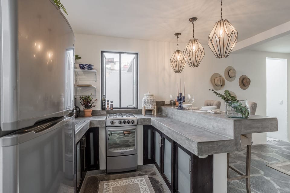 Superior Apartment | Private kitchen | Full-size fridge, microwave, oven, stovetop