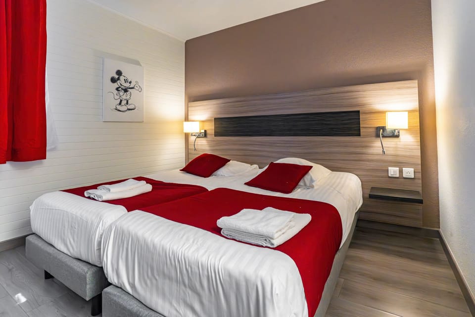 Twin Room | Desk, soundproofing, free WiFi, bed sheets