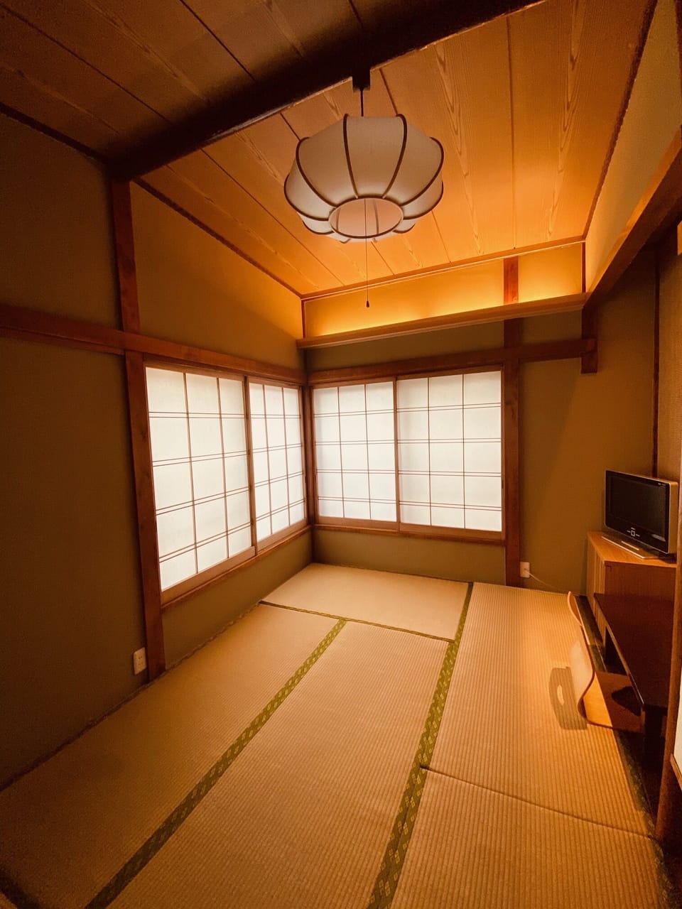 Japanese Style Twin Room with Shared Bathroom, Non Smoking | WiFi (free), bed sheets