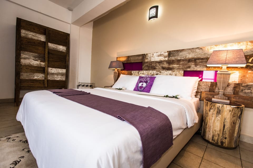 Standard Room | In-room safe, desk, blackout drapes, soundproofing