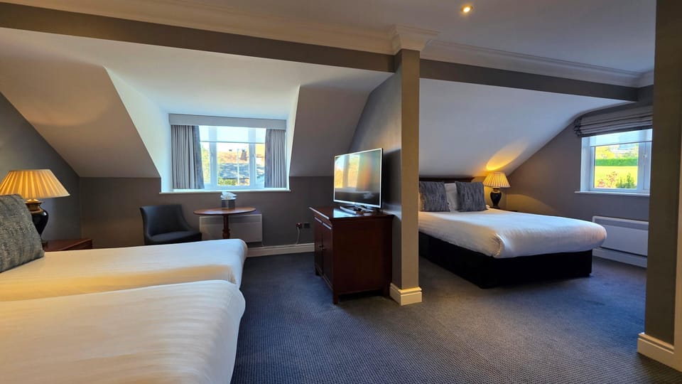 In-room safe, desk, laptop workspace, soundproofing