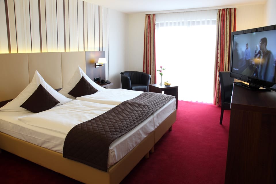 Double Room | Premium bedding, minibar, in-room safe, desk