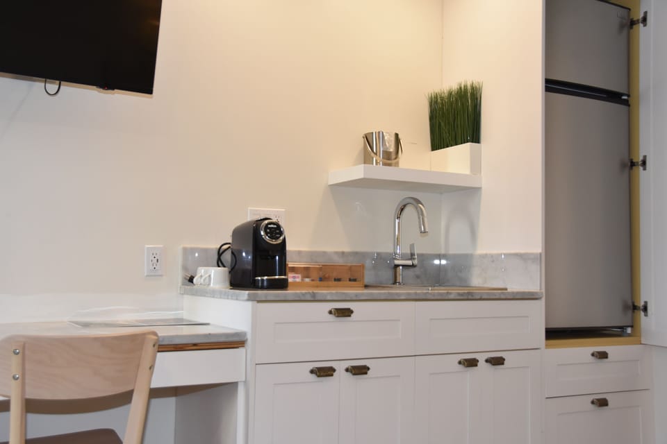 Franciscan Suite - Ground Floor | Living area | Flat-screen TV, DVD player