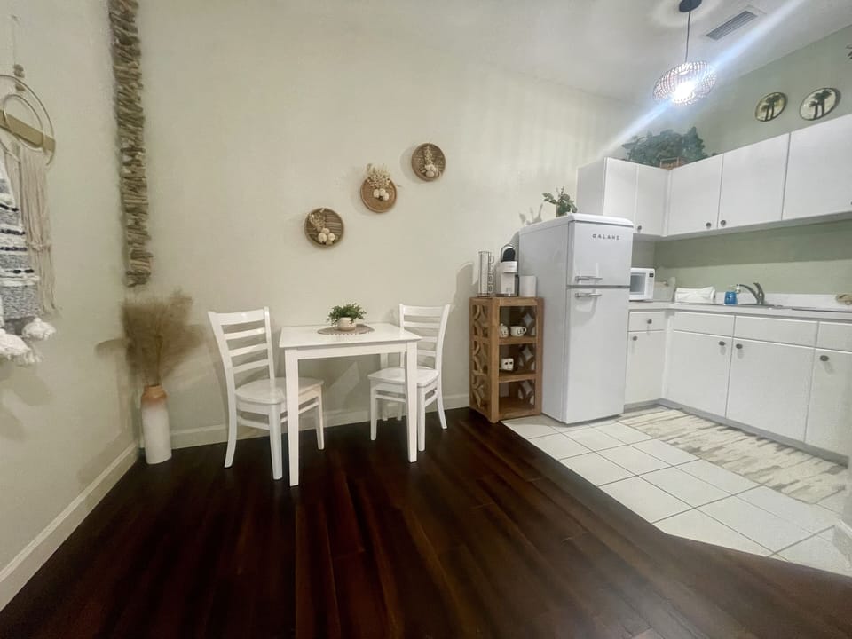 Dining/Kitchen area