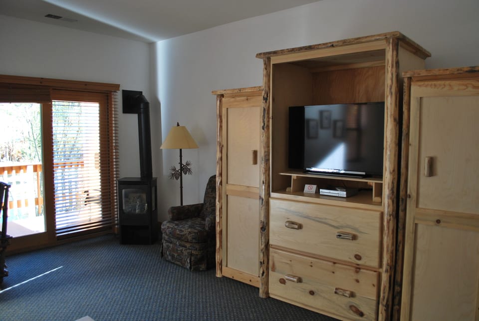 Double Eagle Resort & Spa Resort in June Lake