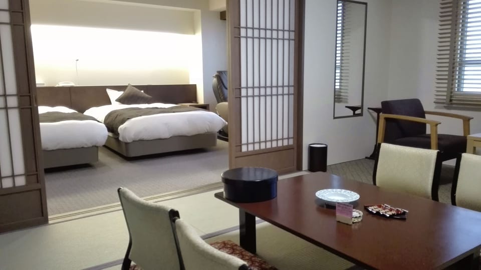 Japanese Western Non-Smoking (2-4 pax) | Premium bedding, in-room safe, desk, free WiFi