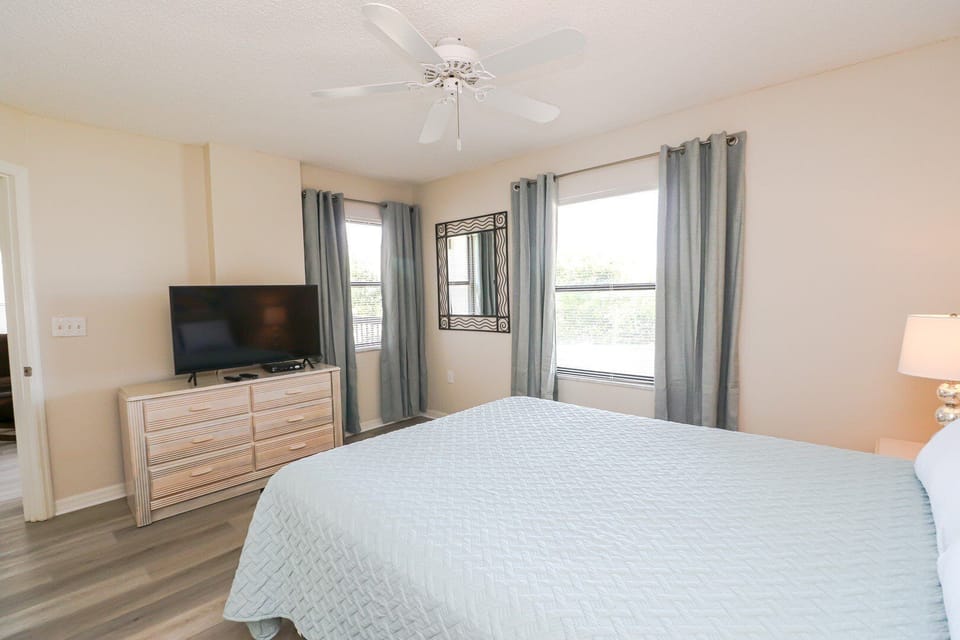 St. Augustine Beach Rentals Master Bedroom