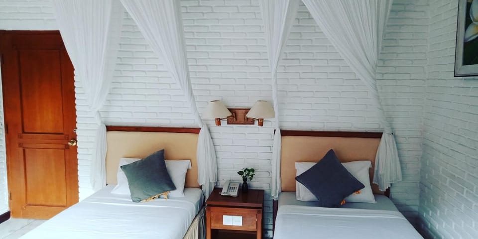 Minibar, in-room safe, desk, soundproofing